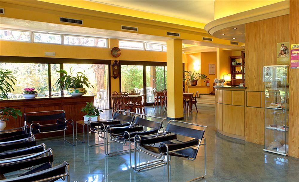 Hotel Columbia Marina Romea Exterior photo