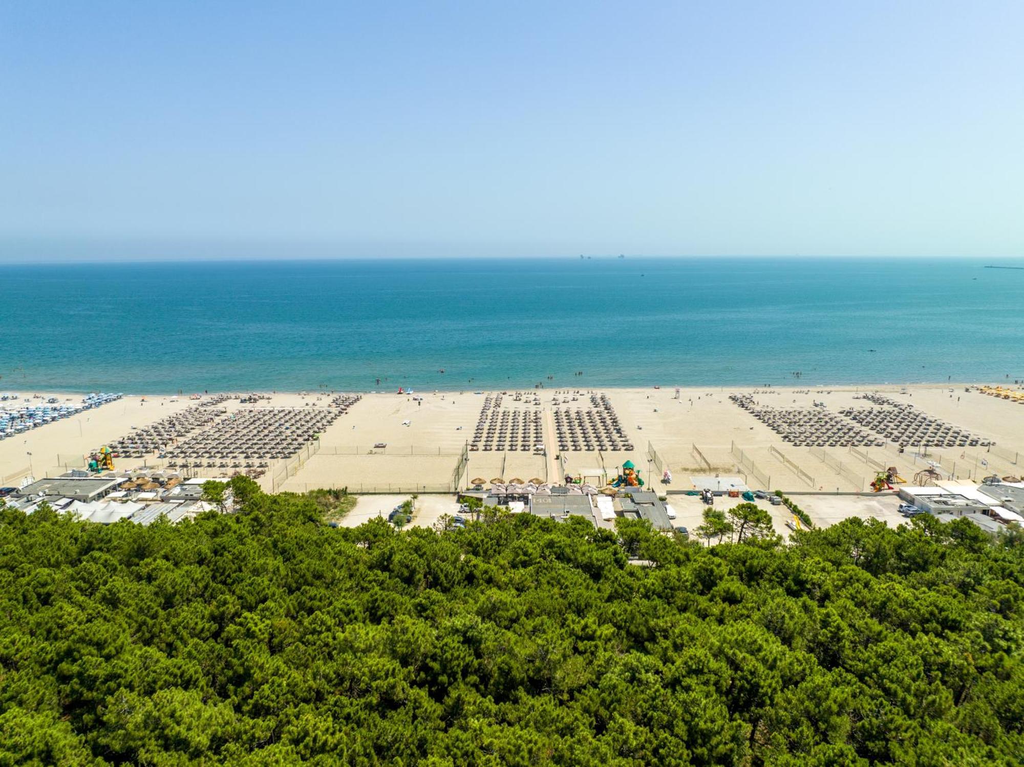 Hotel Columbia Marina Romea Exterior photo